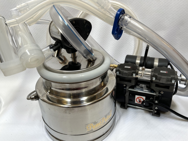 Easy Goat Bucket Milker w/Vacuum Pump/5L SS Bucket/Pulsator & Choice of a Claw Cluster
