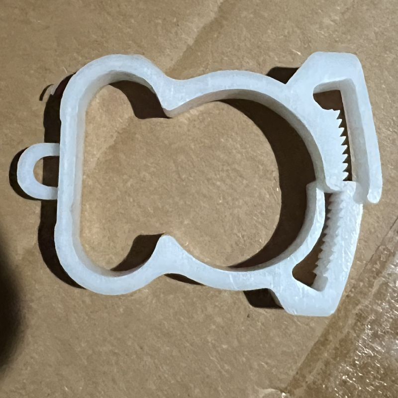 Hose Clamp Organizer for Cow milkers, clamp on the milk hose and double pulsation line