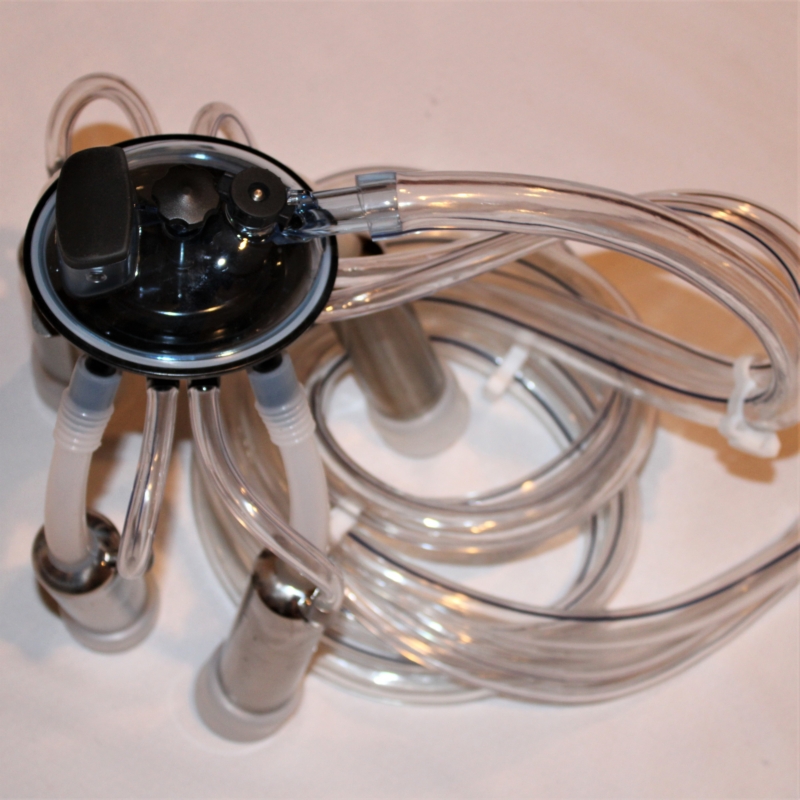 Goat Claw Cluster with automatic shut-off/open, cup-end claws, clear  plastic shell and silicone liners